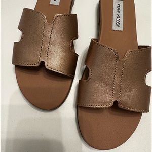 STEVE MADDEN ROSE GOLD slip on sandals